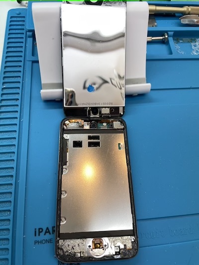 iPodTouch4　画面割れ