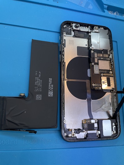 iphone11Pro バッテリー取り外し