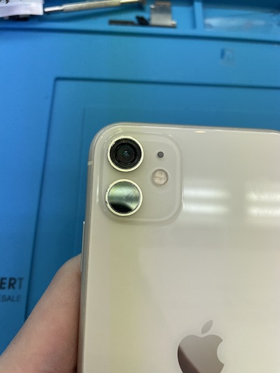 iPhone11 リアカメラ レンズ割れ