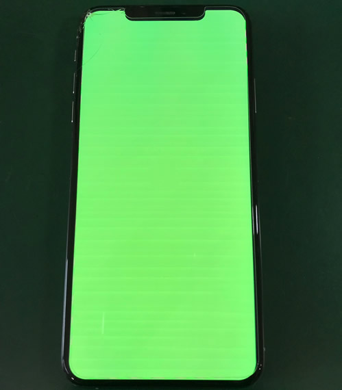 画面が割れ水没してしまったiphoneXsMax