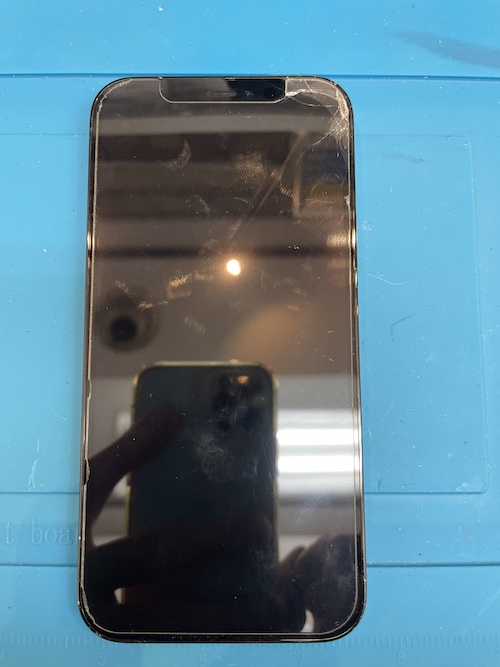 iPhone12Pro 画面割れ修理