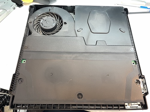 PS4Pro CUH-7200B 電源を外す