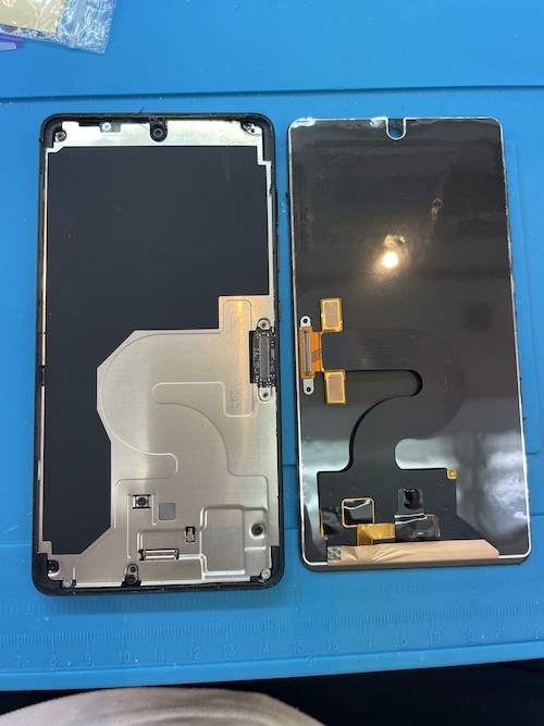 Essential Phone PH-1 分解修理