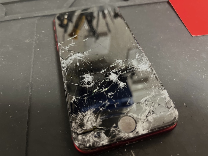 iPhoneSE第2世代　画面修理