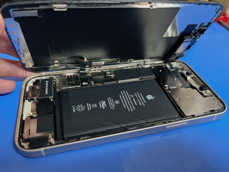 iPhone12　バッテリー交換
