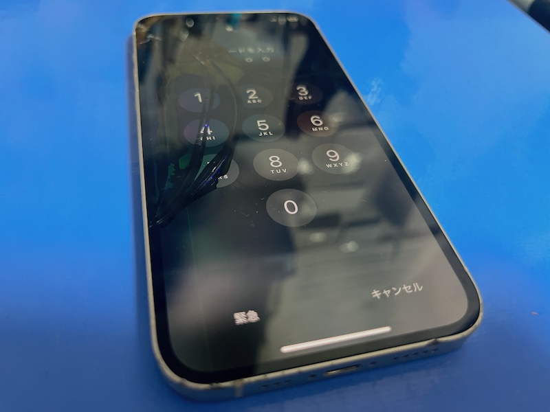iPhone12画面修理