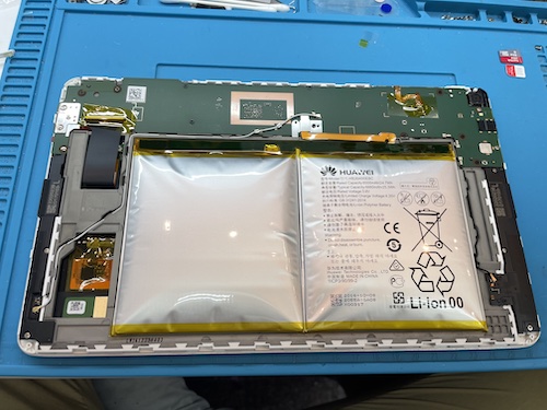 Huawei MediaPad　バッテリー外し