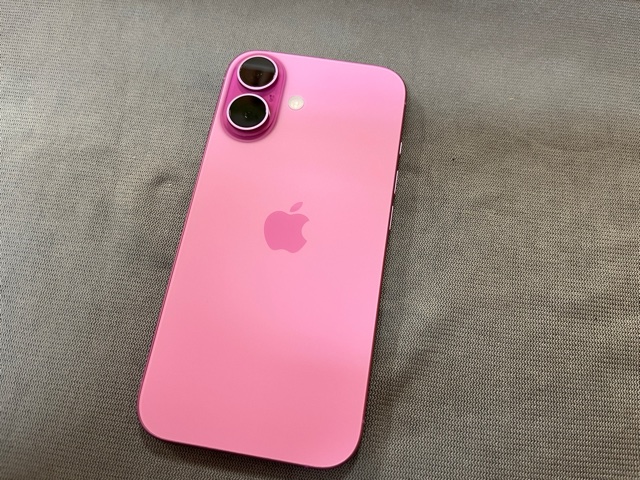 iPhone16