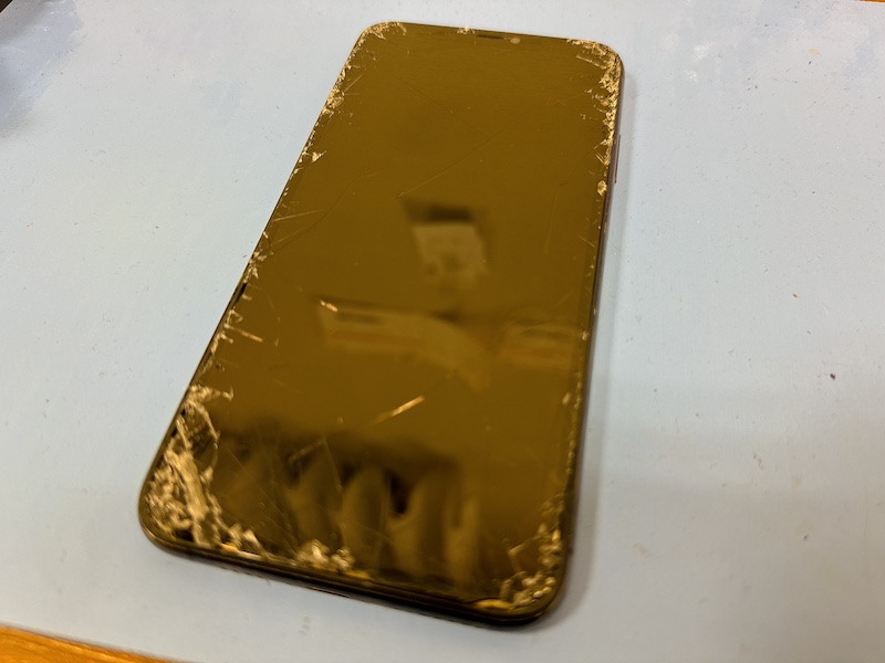  iPhone 液晶交換修理 新浦安