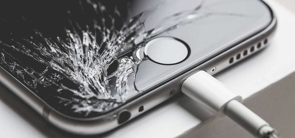 iPhone修理店ってどんなことをするの？