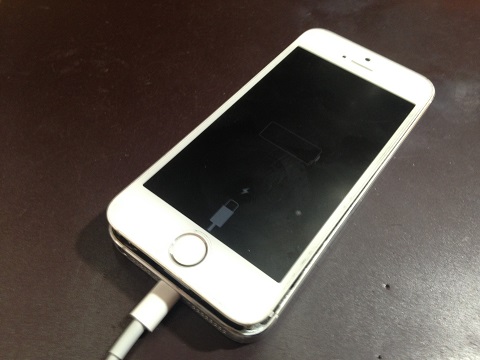 iPhoneが充電できなくなってしまった時は・・・？