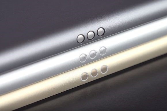 iPhone８はsmart　connecterで非接触充電に対応か