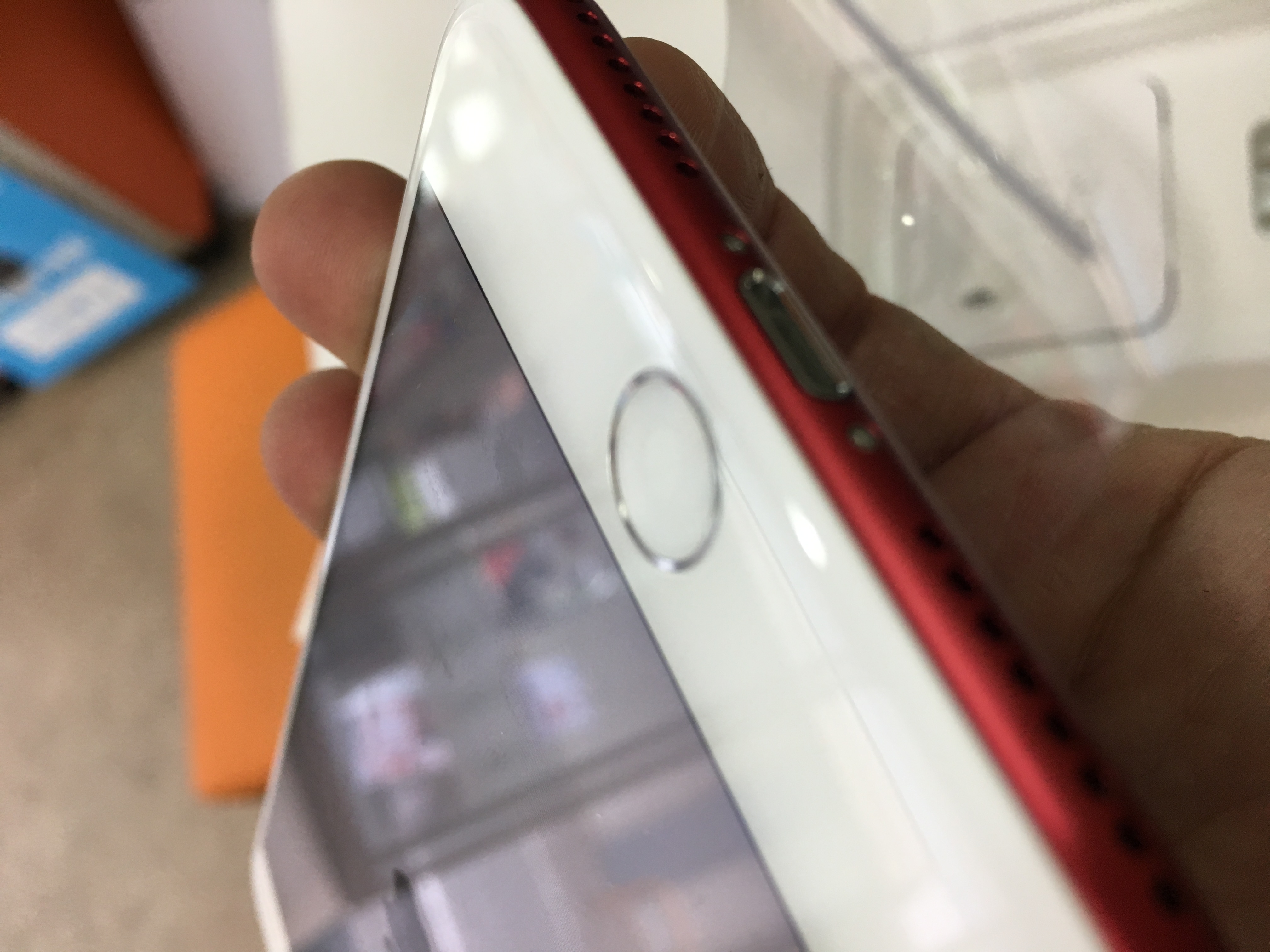 iPhone7の修理はじめてますよ♪