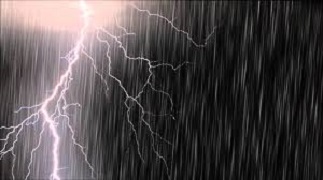 突然の雷雨にご注意ください