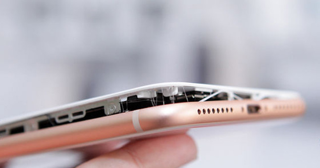 iPhone8 Plusのバッテリー膨張