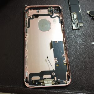 iPhone7 充電ができないトラブル（ライトニングコネクタ交換）
