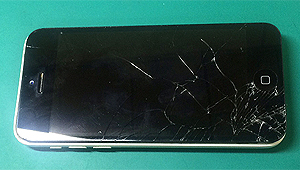 iPhone5Cの画面割れ修理レポート
