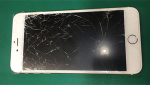 iPhone6Plusの液晶パネル交換レポート