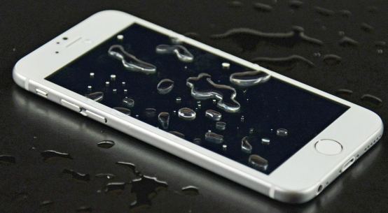 iPhoneが水没してしまった時の応急処置