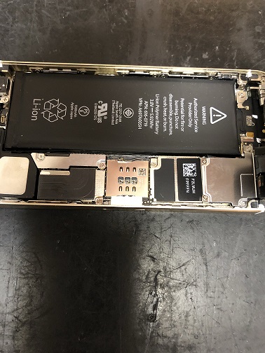iPhoneSEの画面交換の手順