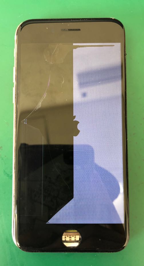 半分真っ暗！