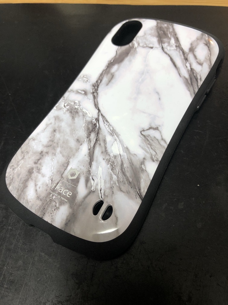 素敵なデザインでしっかり保護してくれるPhoneケースは．．．