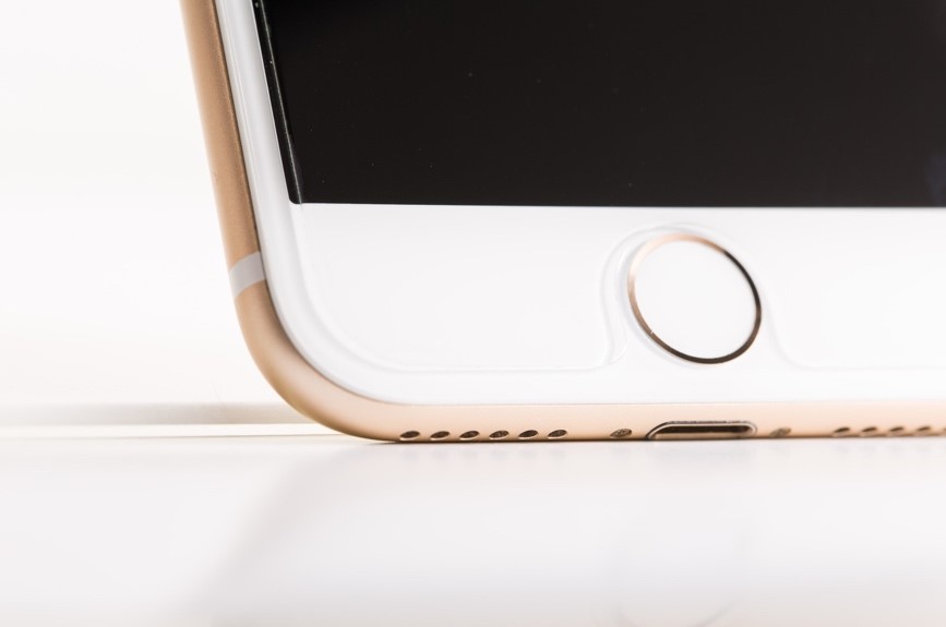 え！？iPhoneのディスプレイ統合型指紋センサーって……こうなるの？