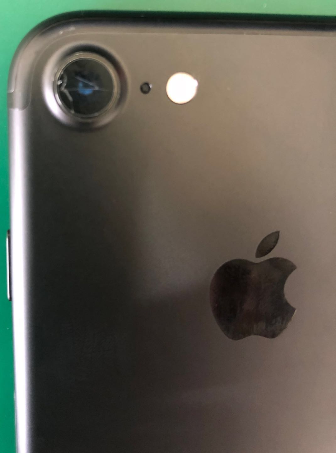 iPhone7　カメラガラス交換修理