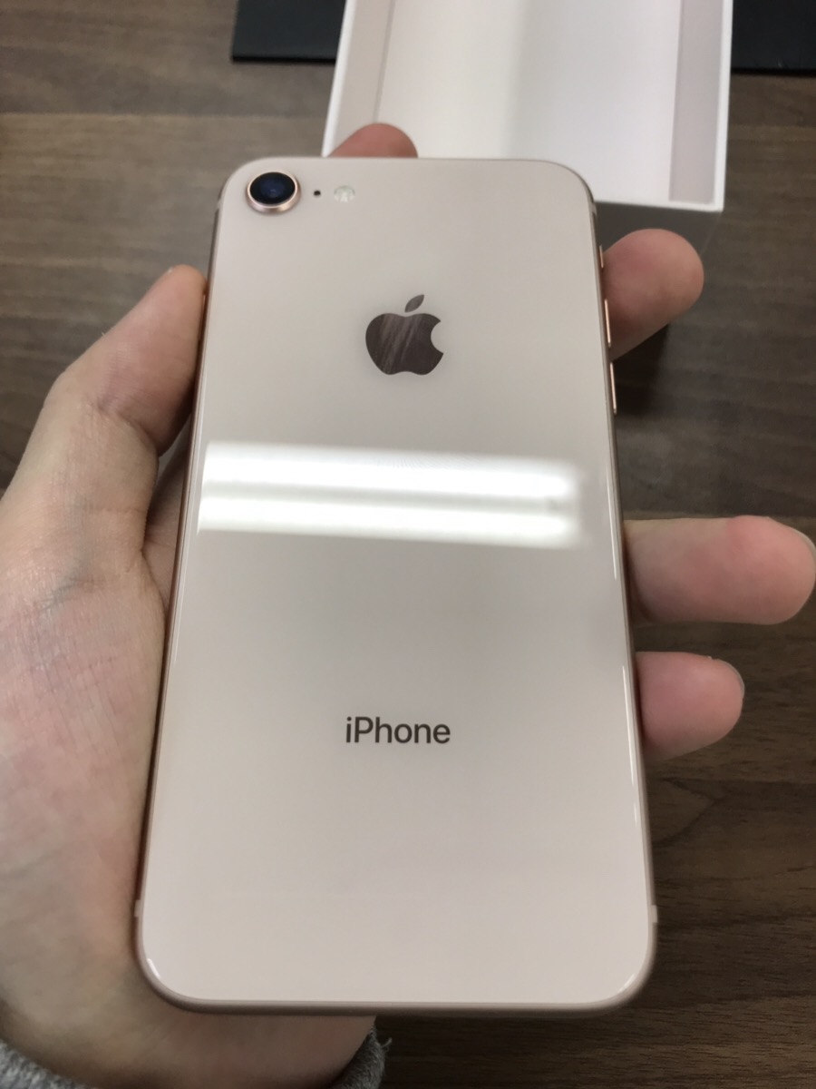本日は立川からiPhone8液晶画面交換でご来店いただきました！！	