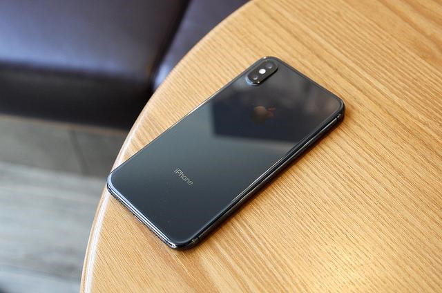 iPhoneがヘリウムガスで操作不能に！？