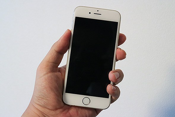 瀬谷区から画面がつかないiPhone8の修理依頼
