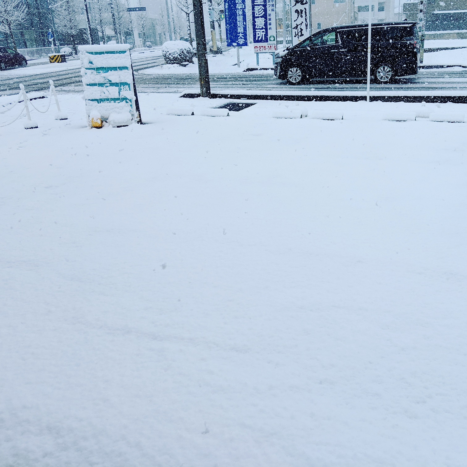 雪の中でiPhoneを落としてしまうと全く操作不可になってしまうかも…