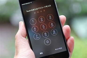 警察はiPhoneの「ロック解除」を強制できない?