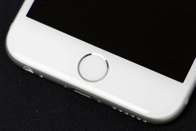 iPhone7 iPhone8 ホームボタンが動かなくなった時の回復方法（修理開始します)