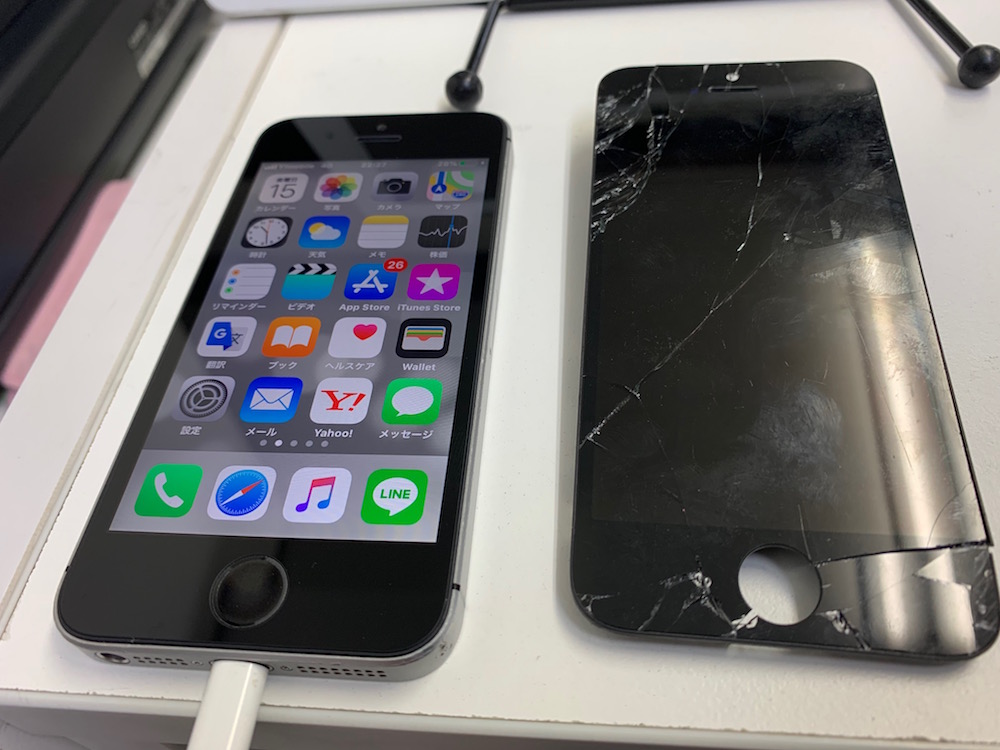 iPhoneSE画面割れ修理、純正同等品（再生品）で修理いたしました。（上尾市）