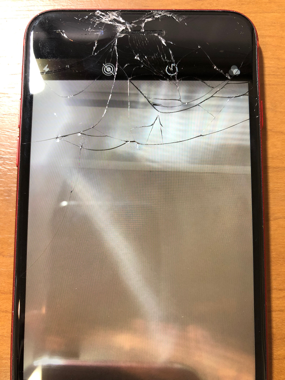 松戸市松戸からご来店！iPhone8Plusの画面割れは即日60分修理！