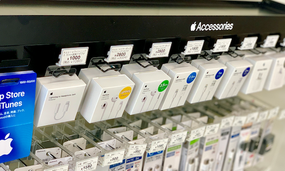 apple純正アクセサリがコンビニの店頭に！