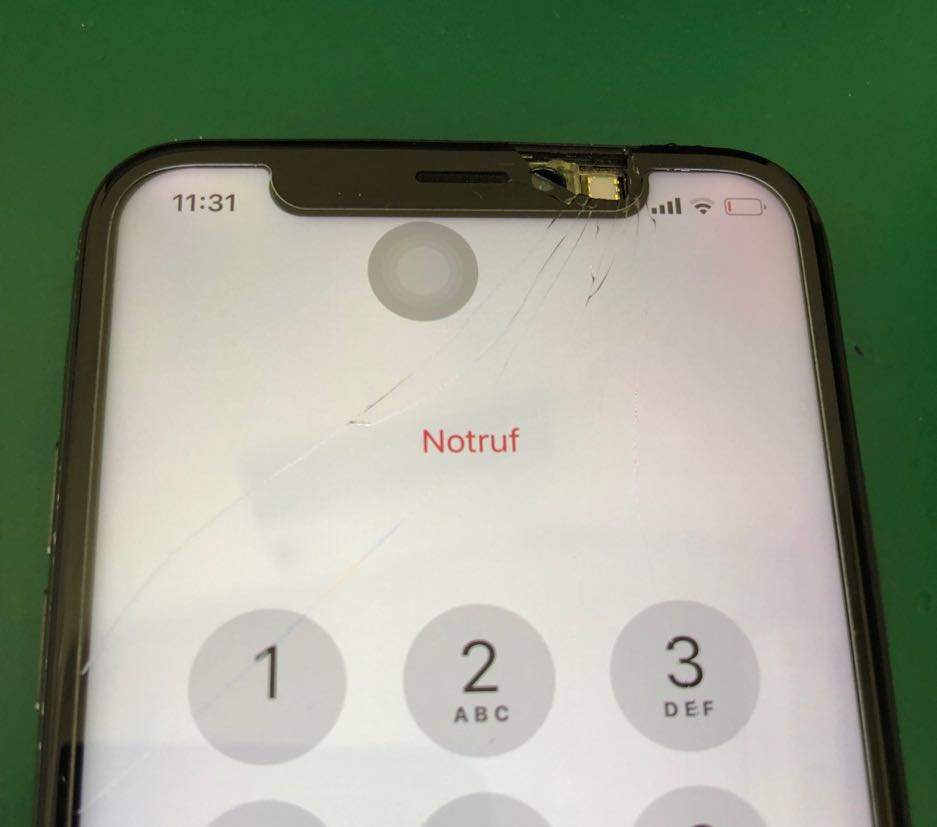 iPhoneⅩ画面割れ修理