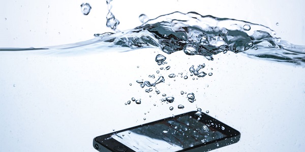 iPhoneXの防水耐性はどのくらい？