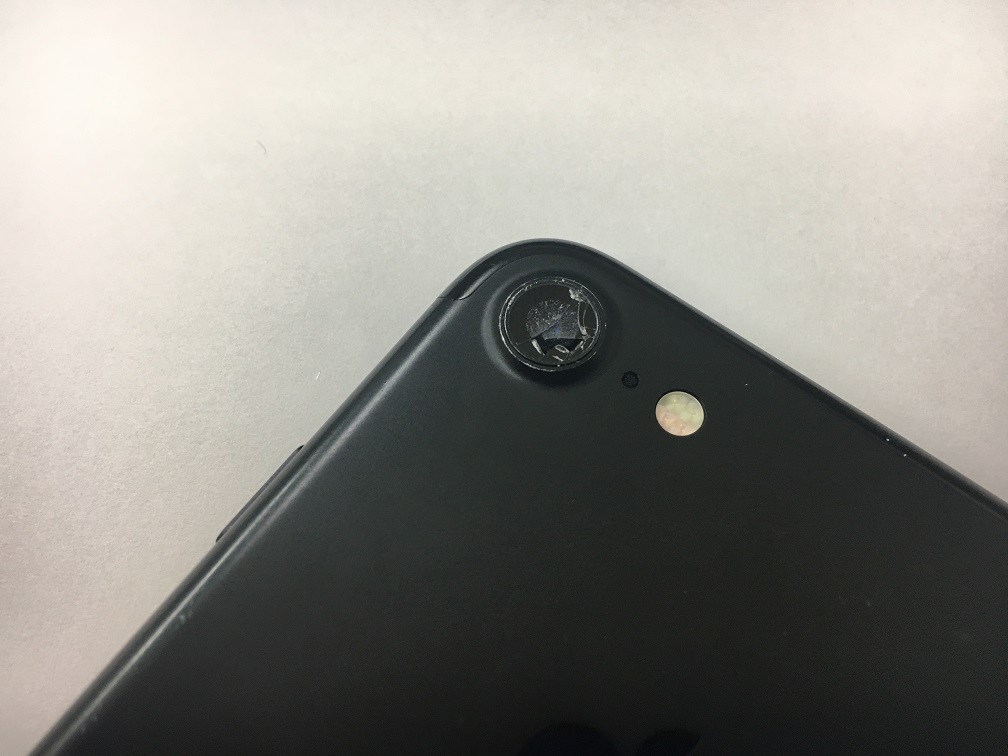 【修理紹介】iPhone 7 リアカメラレンズガラス修理