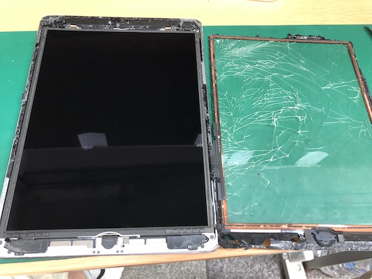 【千種区今池よりお越し】iPadAIR画面割れ修理