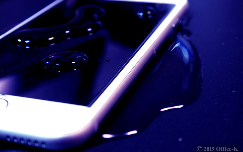 iPhone水没、乾燥させたら問題解決ではない！乾燥後が大切！