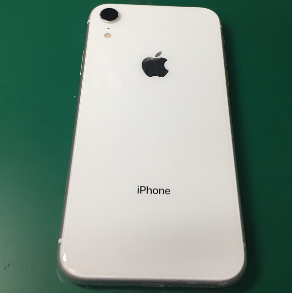 最近のiPhoneの背面ガラスは割れやすい