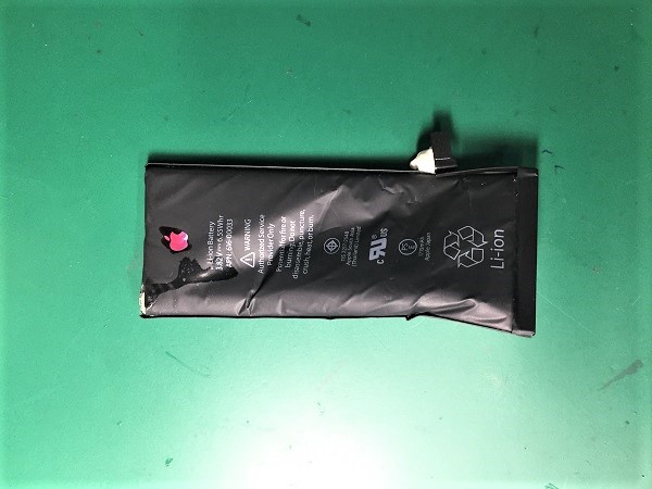 iPhoneのバッテリーの不具合。