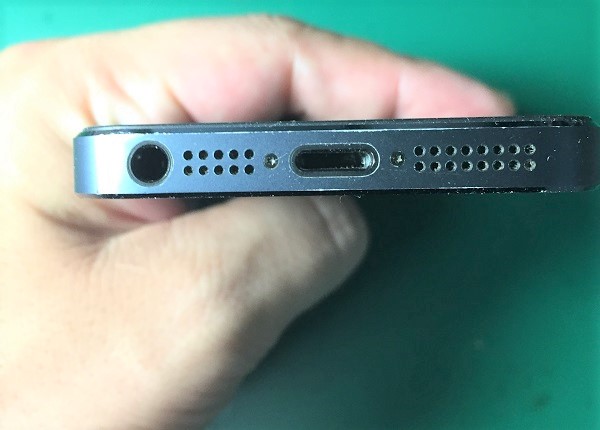 iPhoneのコネクターの認知がしない。