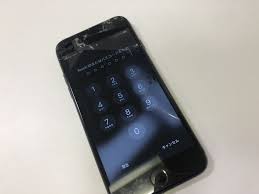 ワンちゃんに噛まれて砕けたiPhone6の液晶修理