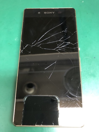 【日進市よりお越し】Xperia Z4画面割れ修理レポート