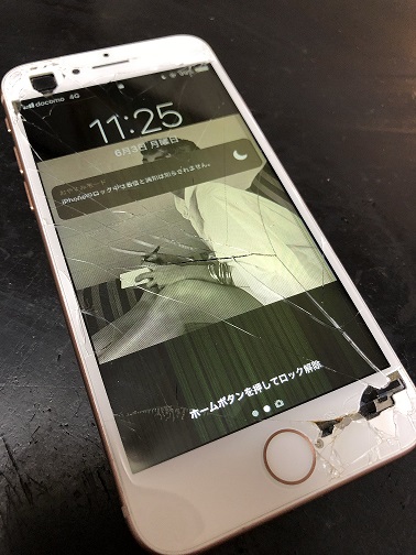 iPhone８の画面交換は当店にお越しください♪