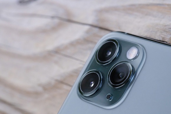 Apple、イギリスの企業を買収しカメラ機能を強化