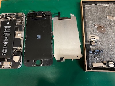 【iPhone6バキバキの画面割れ修理】瑞穂区よりお越し
